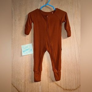 The Sleepy Sloth Umber Zippy